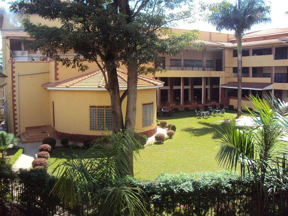 Silver Springs Hotel Kampala Exterior photo